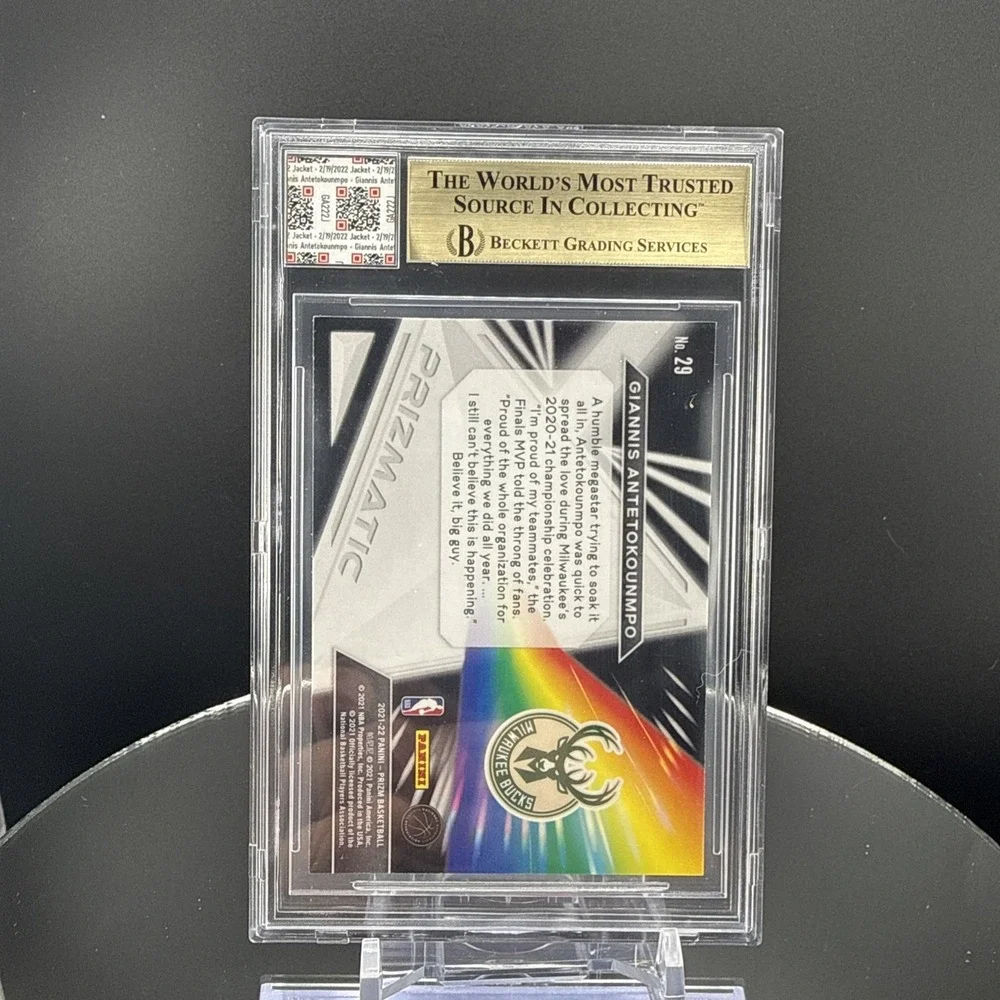 2021 Player Worn Jacket Giannis Antetokounmpo #29 BGS 9.5 Gem Mint PRIZMATIC